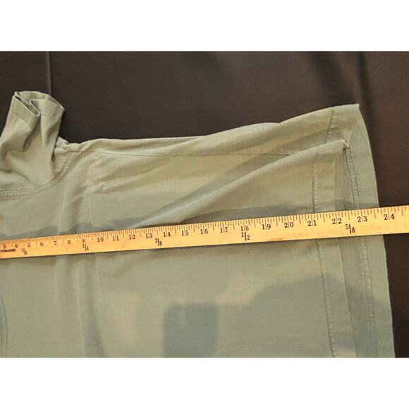 Talbots Green Scoop Neck Basic Tee Women Size Medium M Scoop Classic - Picture 7 of 7